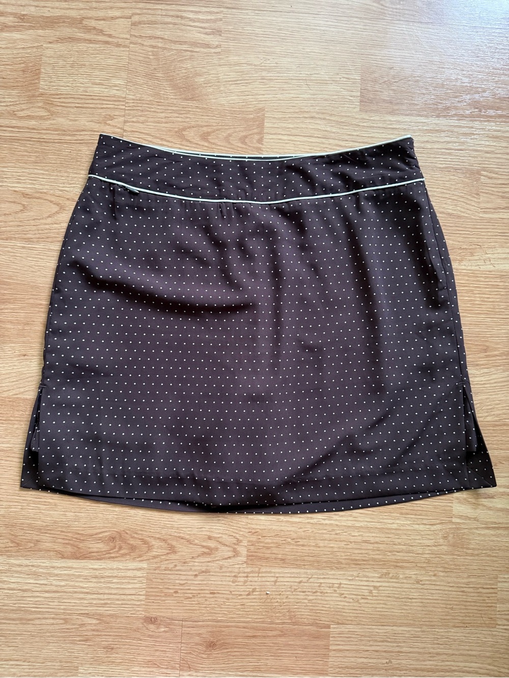 IZOD Golf Climate Zone Polka Dot Skort Brown Cream Size 6